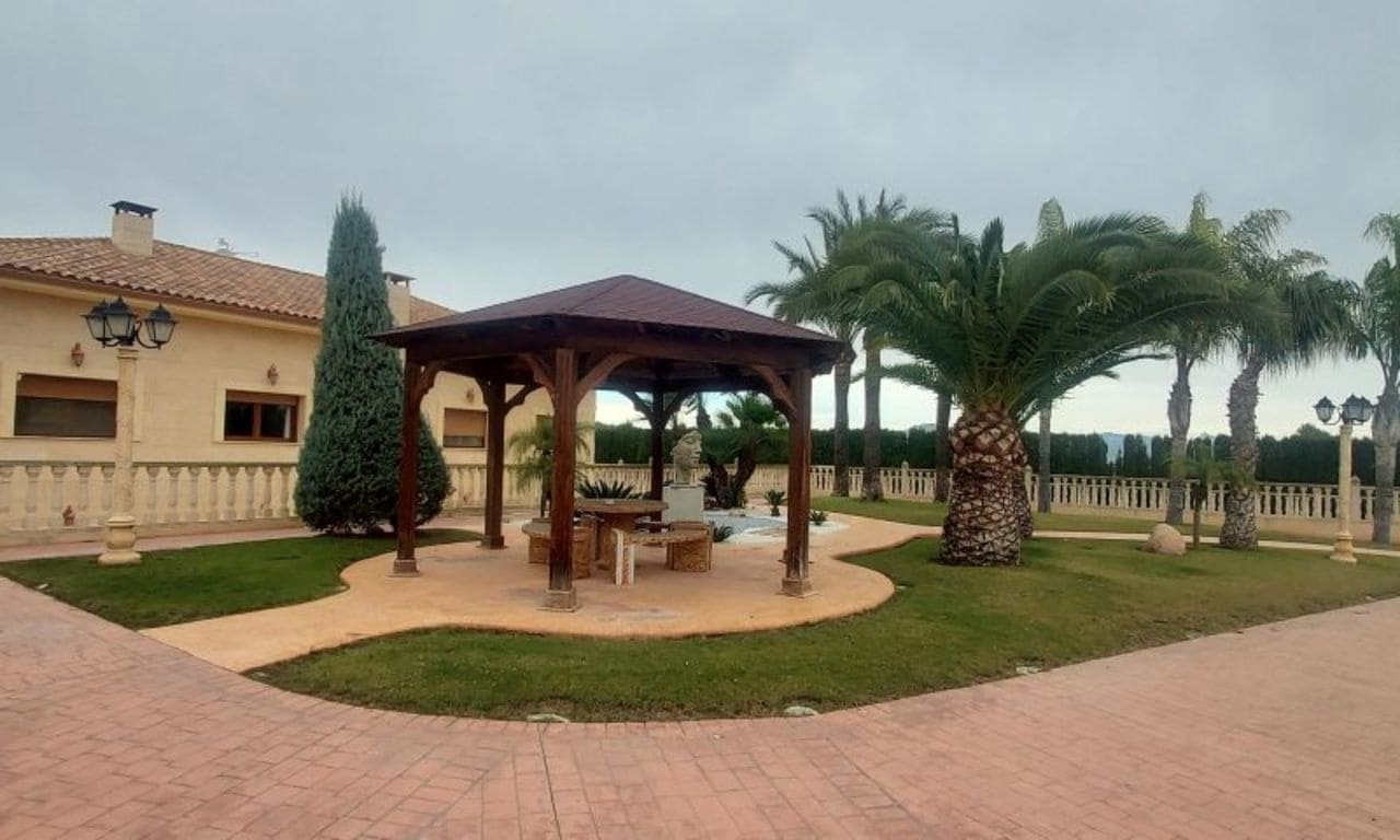 5 sovrum Villa till salu i Hondon de las Nieves med pool - 850 000 € (Ref: 8752373)