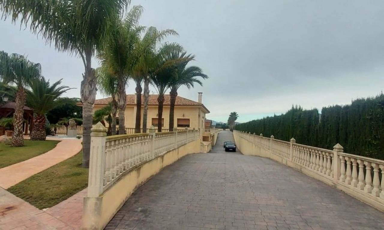 5 sovrum Villa till salu i Hondon de las Nieves med pool - 850 000 € (Ref: 8752373)