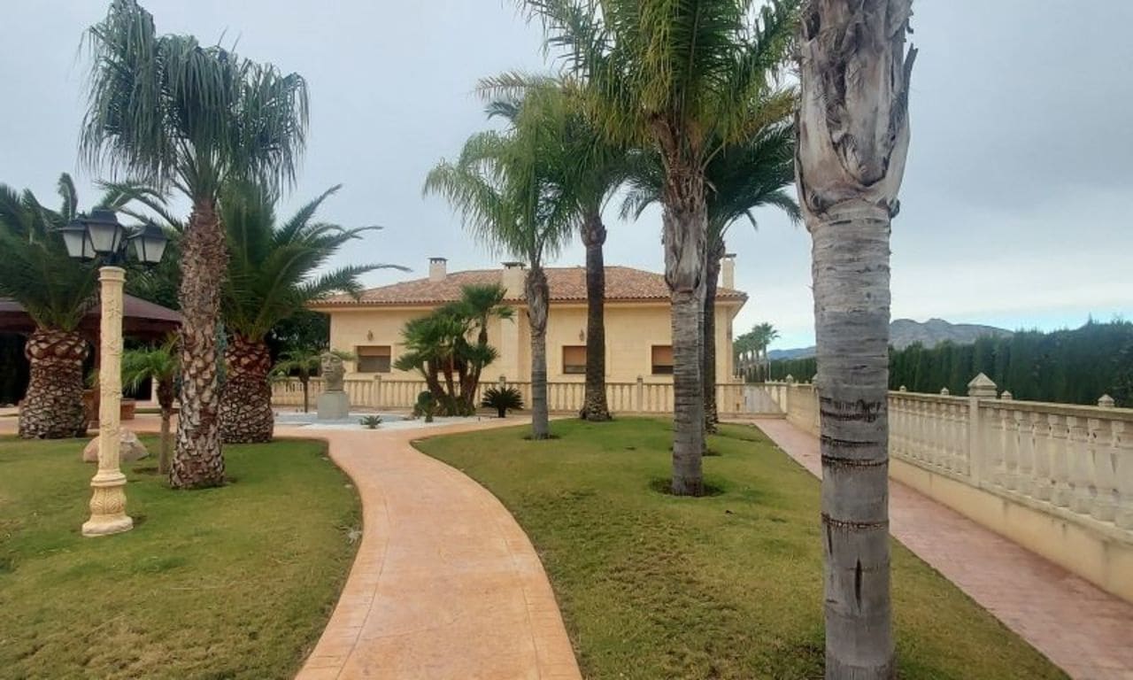 5 sovrum Villa till salu i Hondon de las Nieves med pool - 850 000 € (Ref: 8752373)