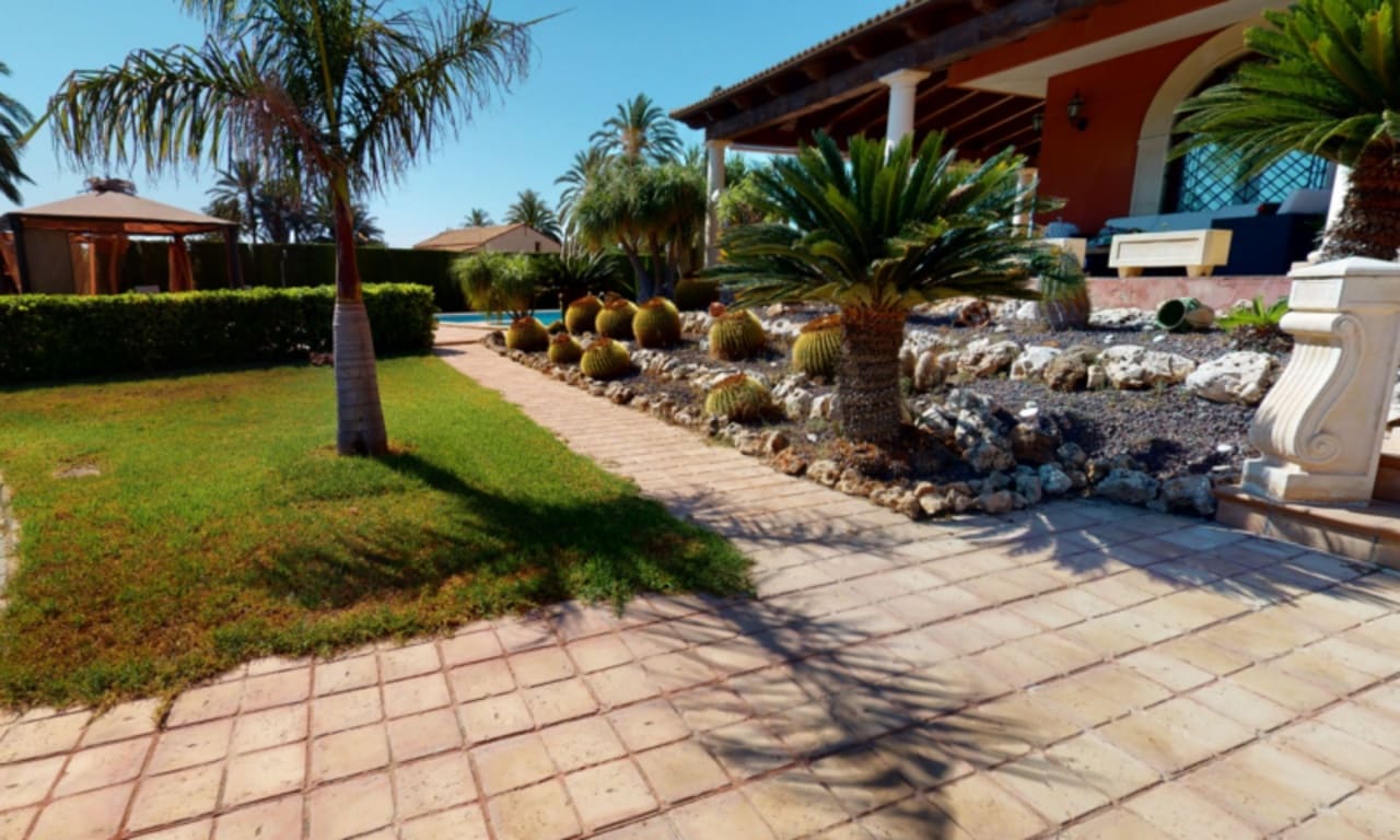 6 Zimmer Villa zu verkaufen in Elche / Elx mit Pool - 1.375.000 € (Ref: 8752375)