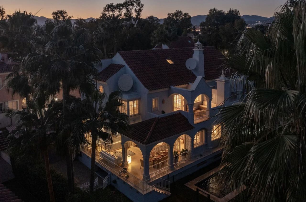 5 soverom Villa til salgs i Puerto Banus med svømmebasseng garasje - € 2 200 000 (Ref: 8754480)