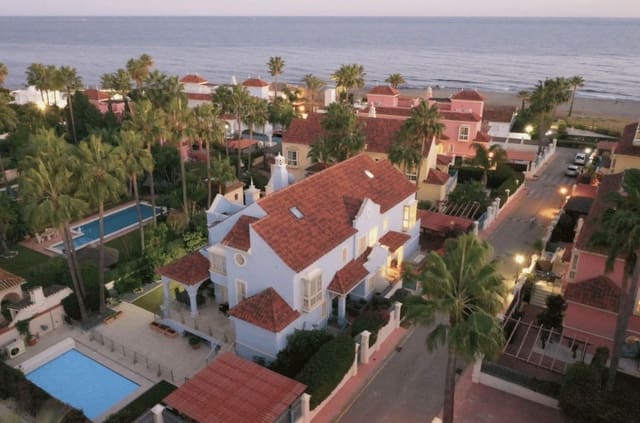 5 slaapkamer Villa te koop in Puerto Banus, Marbella met zwembad garage - € 2.200.000 (Ref: 8754480)