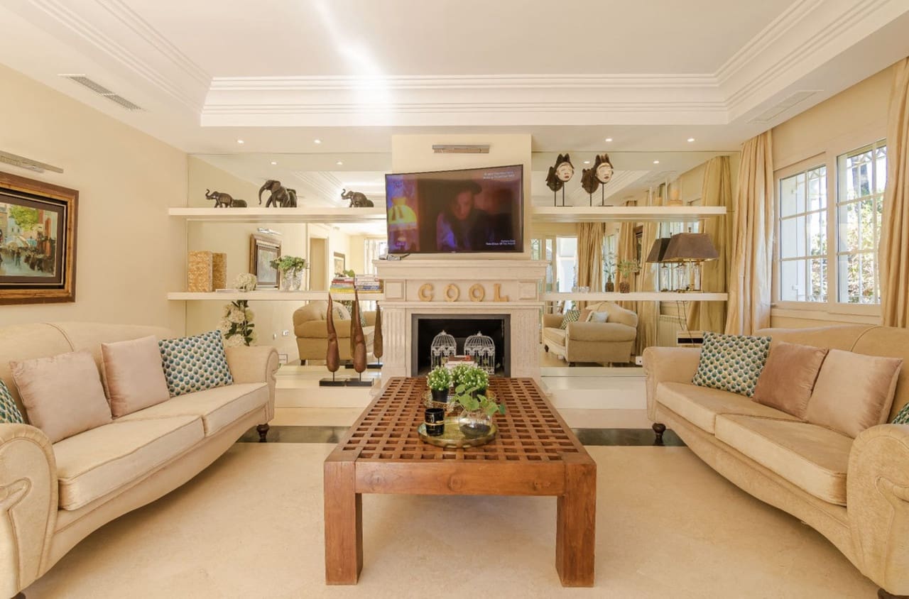 5 soverom Villa til salgs i Puerto Banus med svømmebasseng garasje - € 2 200 000 (Ref: 8754480)