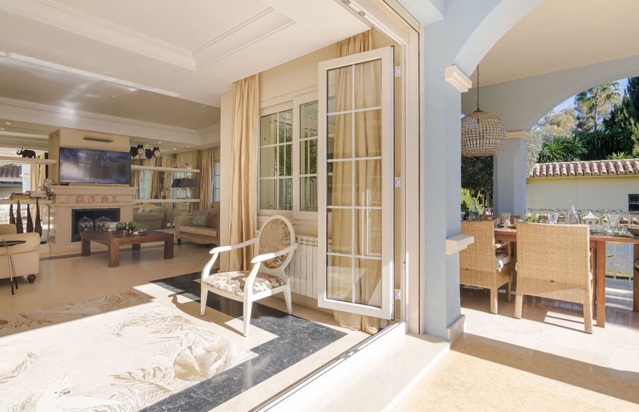 5 soverom Villa til salgs i Puerto Banus med svømmebasseng garasje - € 2 200 000 (Ref: 8754480)