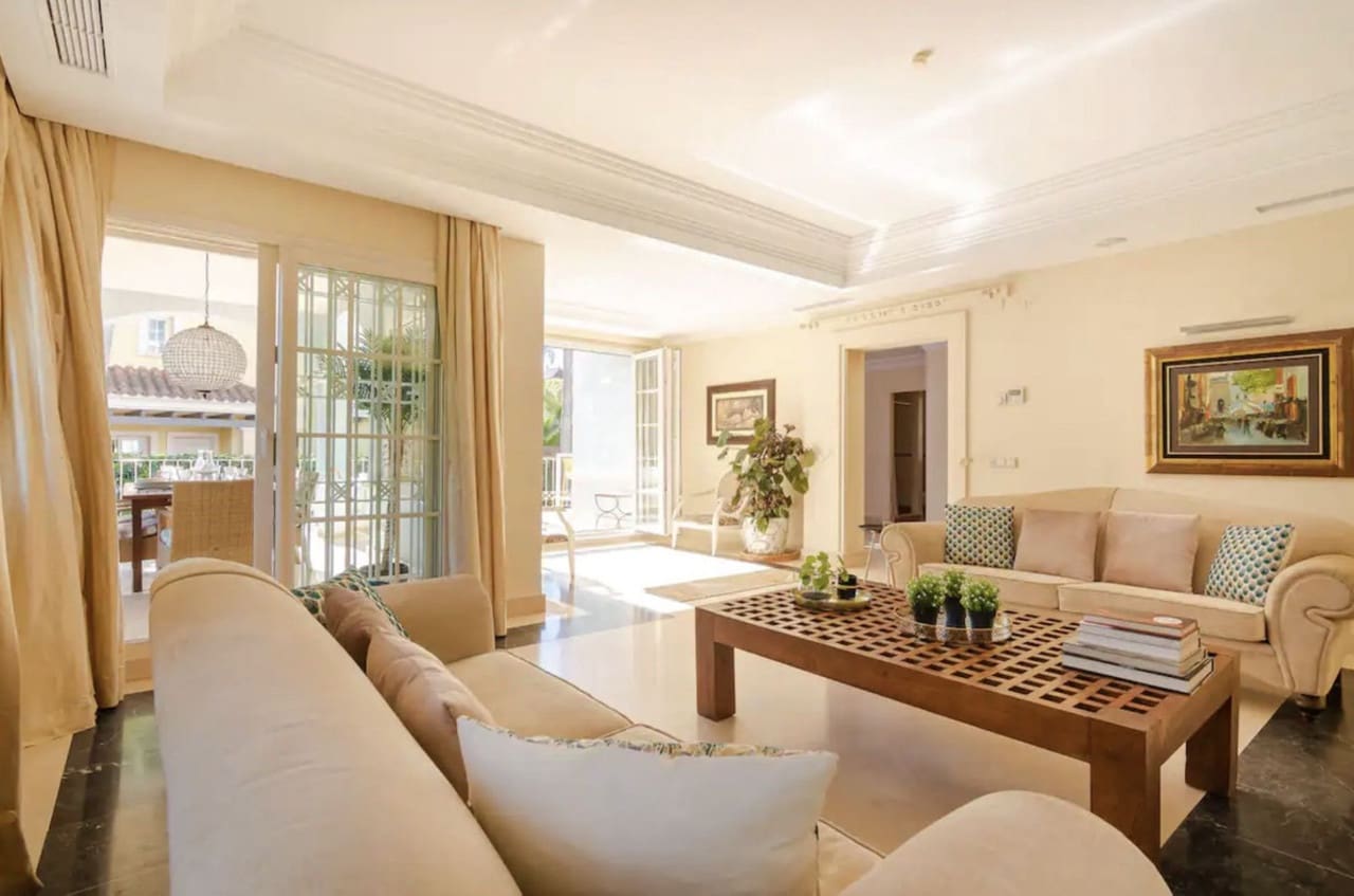 5 soverom Villa til salgs i Puerto Banus med svømmebasseng garasje - € 2 200 000 (Ref: 8754480)