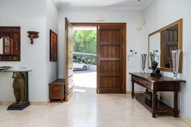 7 slaapkamer Villa te koop in Puerto Banus, Marbella met zwembad garage - € 5.850.000 (Ref: 8778068)
