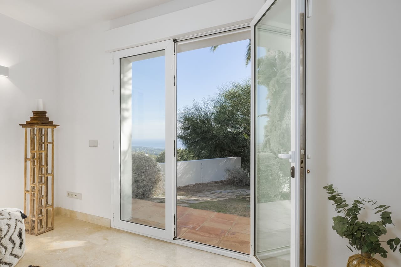 6 soverom Villa til salgs i Malaga by med svømmebasseng garasje - € 4 000 000 (Ref: 8778071)