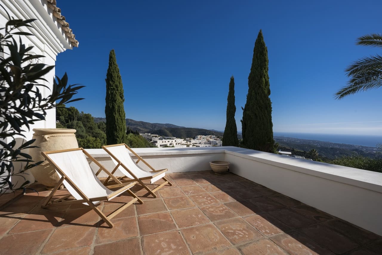 6 soverom Villa til salgs i Malaga by med svømmebasseng garasje - € 4 000 000 (Ref: 8778071)