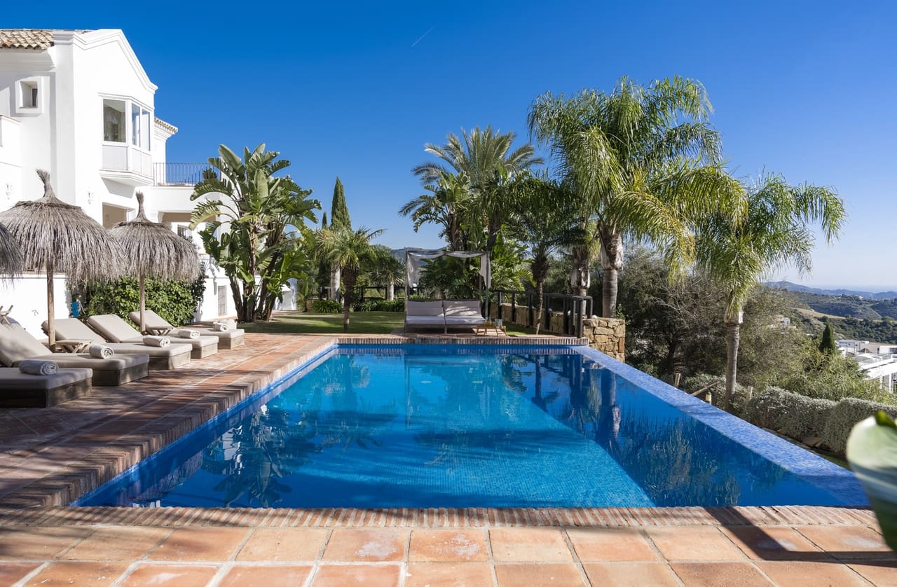 6 soverom Villa til salgs i Malaga by med svømmebasseng garasje - € 4 000 000 (Ref: 8778071)