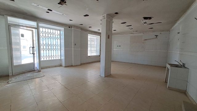 1 quarto Comercial para venda em Orihuela ciudad, Orihuela com garagem - 345 000 € (Ref: 8778077)