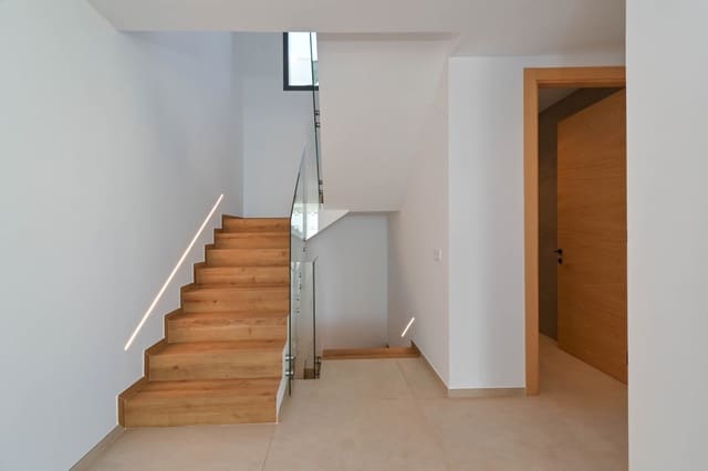 4 Zimmer Villa zu verkaufen in Pueblo, Calpe / Calp mit Pool Garage - 1.925.000 € (Ref: 8784371)