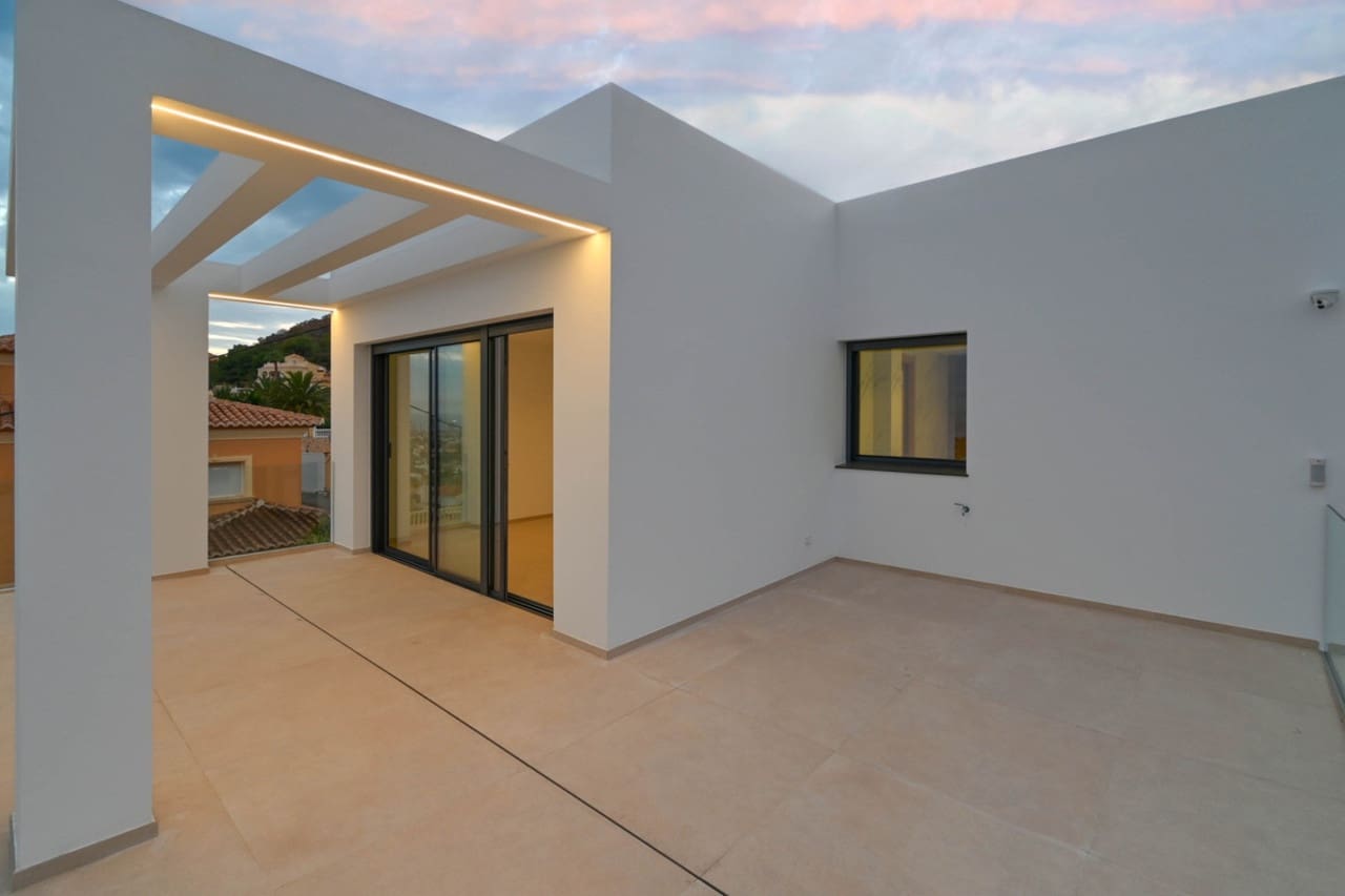 4 Zimmer Villa zu verkaufen in Calpe / Calp mit Pool Garage - 1.925.000 € (Ref: 8784371)
