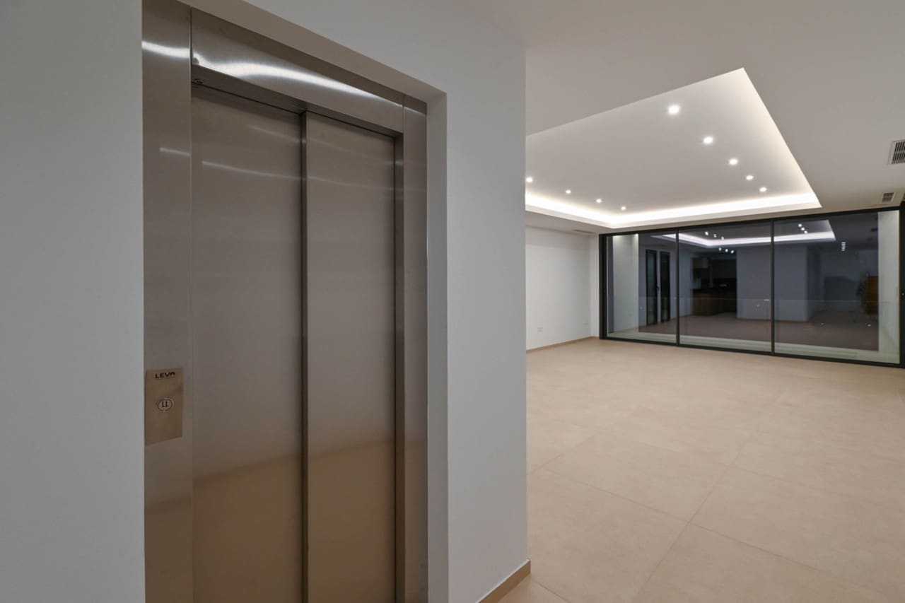 4 Zimmer Villa zu verkaufen in Calpe / Calp mit Pool Garage - 1.925.000 € (Ref: 8784371)