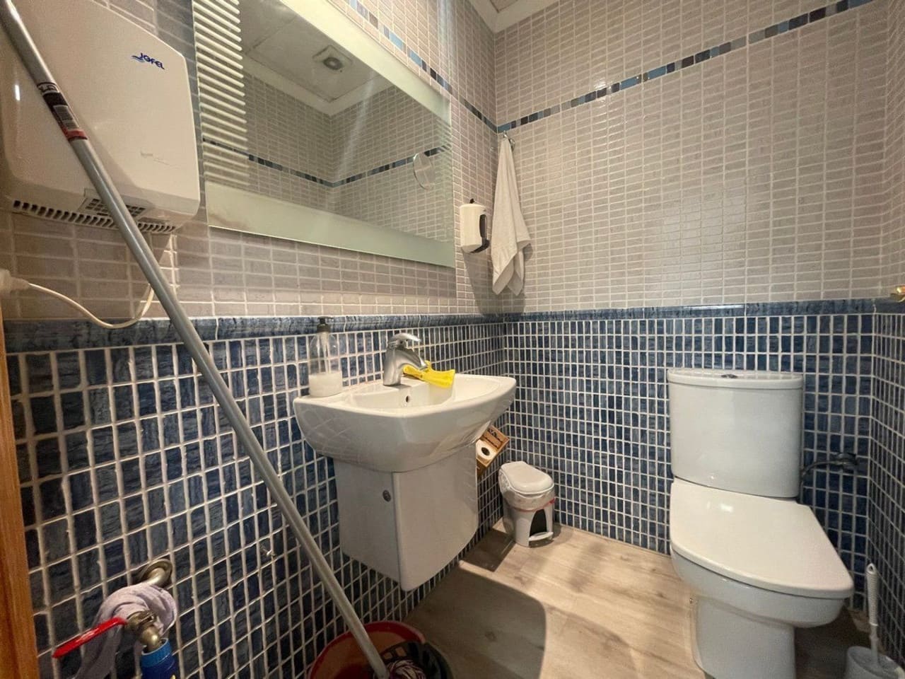 Kommersiell till salu i Calpe / Calp - 185 000 € (Ref: 8786266)