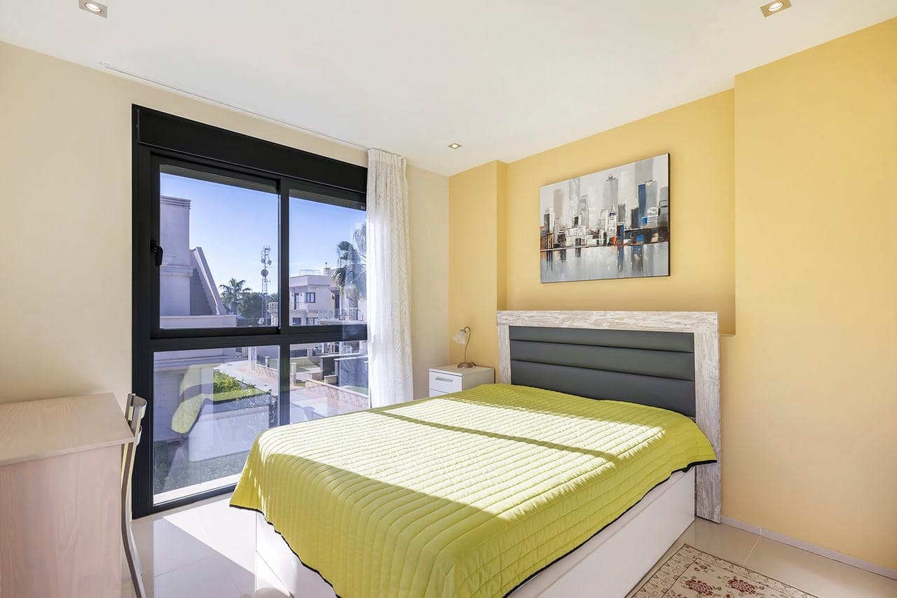 5 sovrum Villa till salu i Orihuela Costa med pool - 895 000 € (Ref: 8792337)