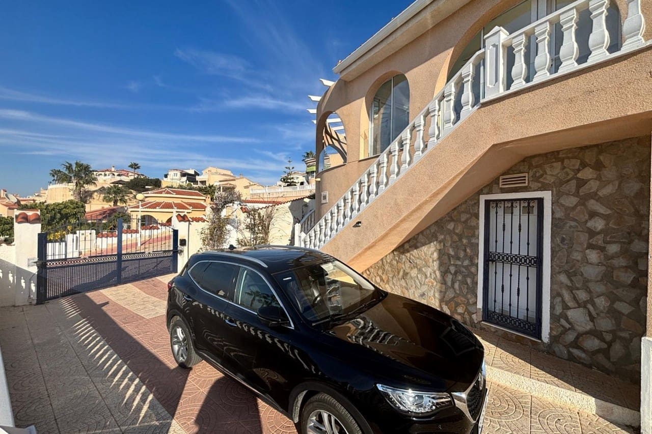 5 sovrum Villa till salu i Ciudad Quesada med pool - 615 000 € (Ref: 8792495)