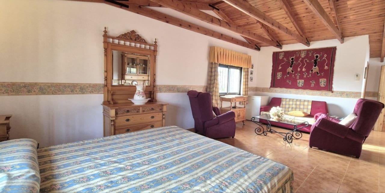 4 soverom Villa til salgs i Marbella med svømmebasseng garasje - € 1 400 000 (Ref: 8796319)