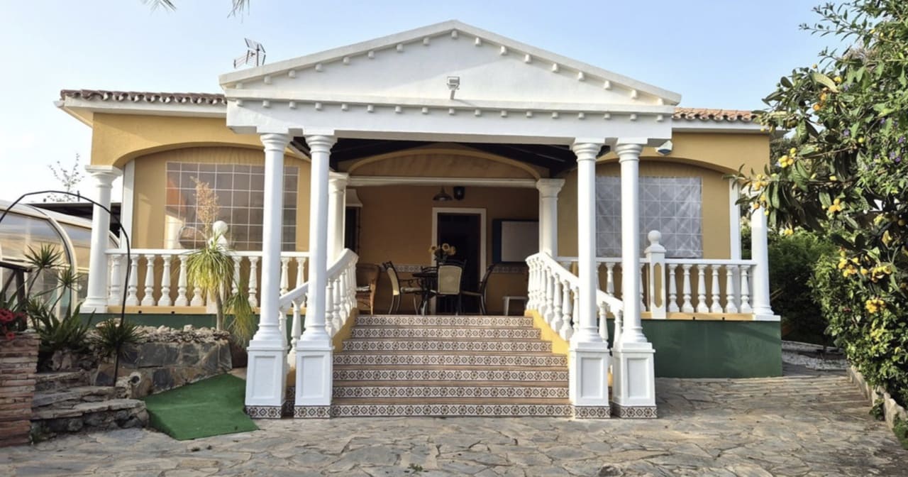 4 soverom Villa til salgs i Marbella med svømmebasseng garasje - € 1 400 000 (Ref: 8796319)