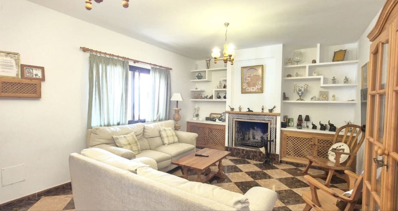 4 soverom Villa til salgs i Marbella med svømmebasseng garasje - € 1 400 000 (Ref: 8796319)