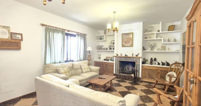 4 chambre Villa/Maison à vendre à Casco Antiguo, Marbella avec piscine garage - 1 400 000 € (Ref: 8796319)