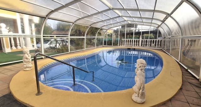4 chambre Villa/Maison à vendre à Casco Antiguo, Marbella avec piscine garage - 1 400 000 € (Ref: 8796319)