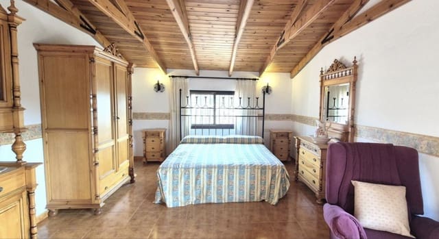 4 chambre Villa/Maison à vendre à Casco Antiguo, Marbella avec piscine garage - 1 400 000 € (Ref: 8796319)