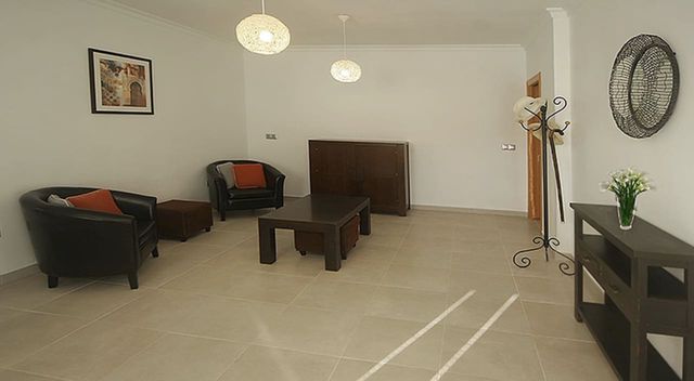 5 chambre Villa/Maison à vendre à Benahavís pueblo, Benahavís avec piscine garage - 895 000 € (Ref: 8796321)