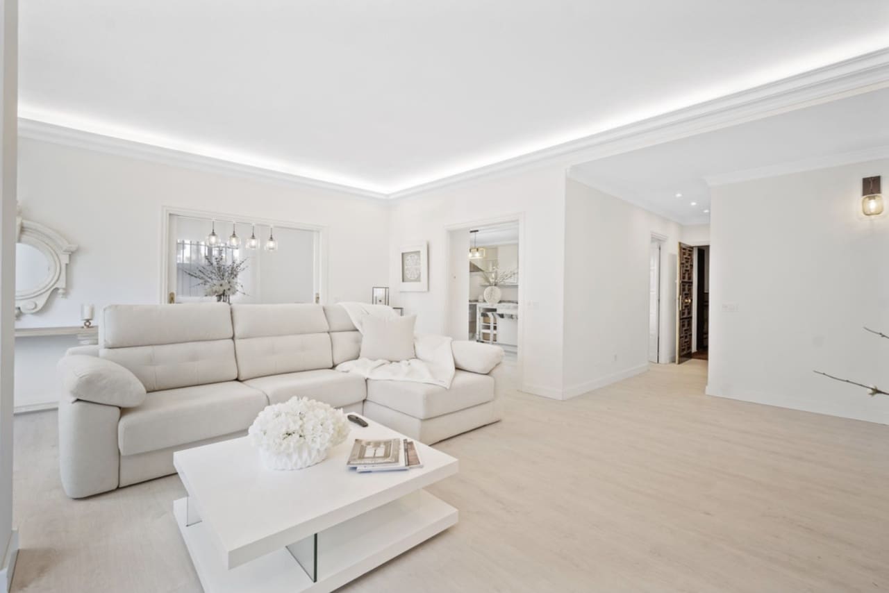 4 soveværelse Lejlighed til salg i Puerto Banus med swimmingpool garage - € 1.690.000 (Ref: 8796322)