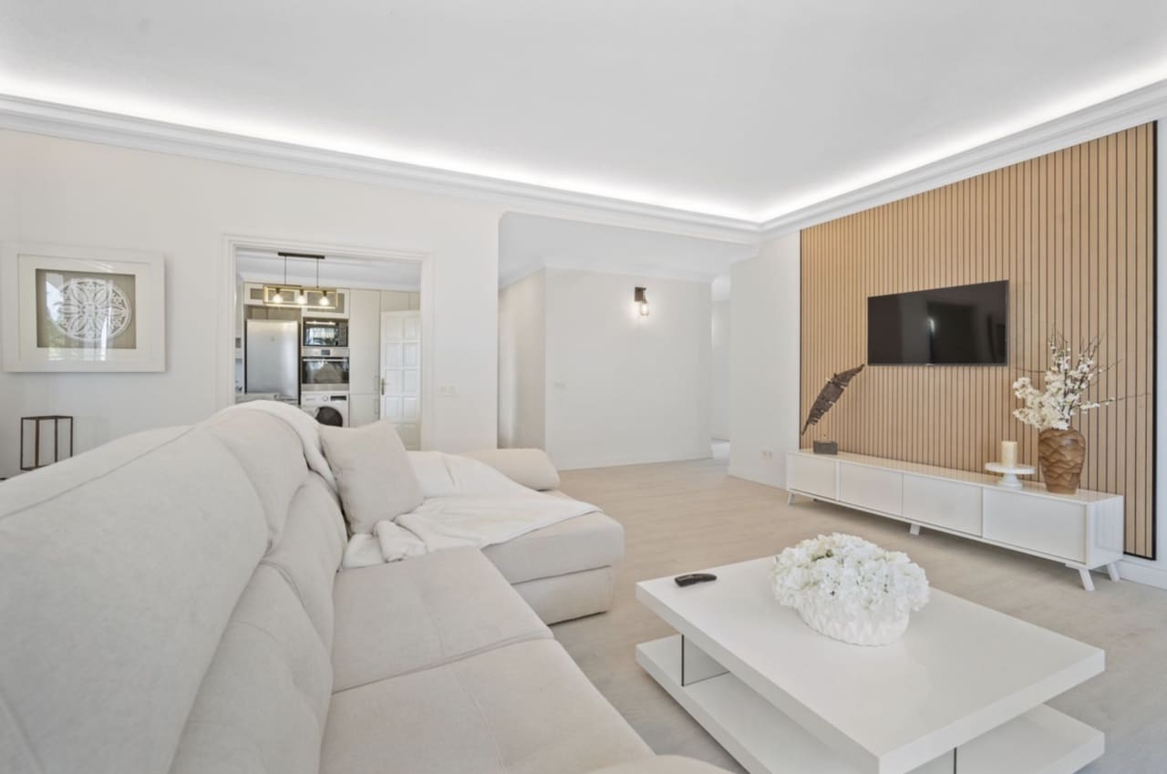 4 soveværelse Lejlighed til salg i Puerto Banus med swimmingpool garage - € 1.690.000 (Ref: 8796322)