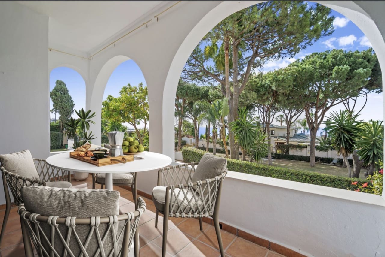 4 soveværelse Lejlighed til salg i Puerto Banus med swimmingpool garage - € 1.690.000 (Ref: 8796322)