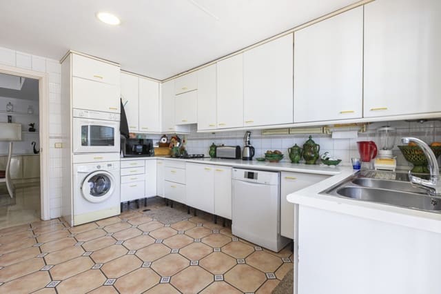 6 chambre Villa/Maison à vendre à Casco Antiguo, Marbella avec piscine garage - 1 590 000 € (Ref: 8796323)
