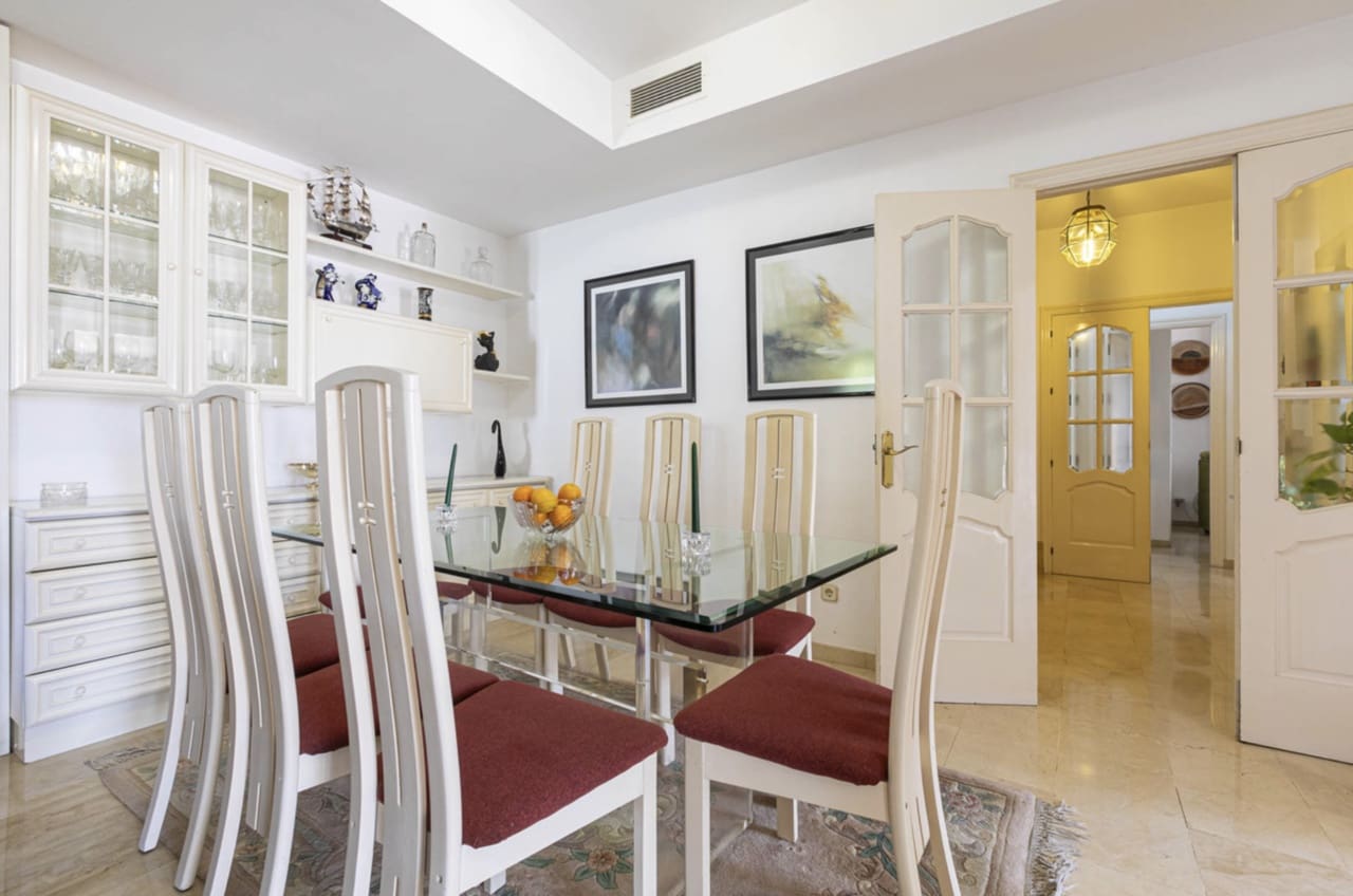 6 soveværelse Villa til salg i Marbella med swimmingpool garage - € 1.590.000 (Ref: 8796323)