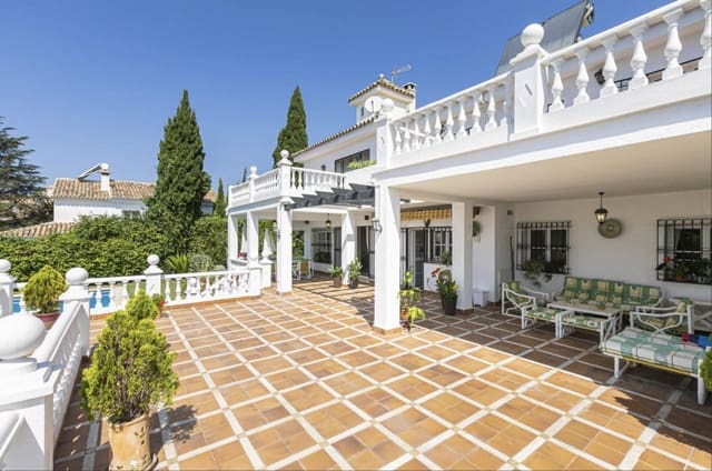6 chambre Villa/Maison à vendre à Casco Antiguo, Marbella avec piscine garage - 1 590 000 € (Ref: 8796323)