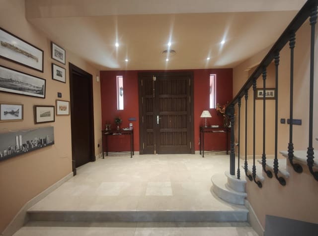 5 chambre Villa/Maison à vendre à Casco Antiguo, Marbella avec piscine garage - 1 550 000 € (Ref: 8796324)