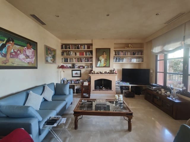 5 chambre Villa/Maison à vendre à Casco Antiguo, Marbella avec piscine garage - 1 550 000 € (Ref: 8796324)