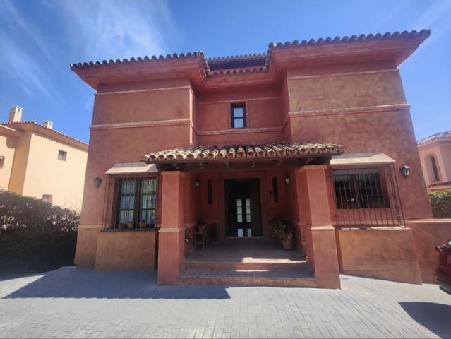 5 chambre Villa/Maison à vendre à Casco Antiguo, Marbella avec piscine garage - 1 550 000 € (Ref: 8796324)