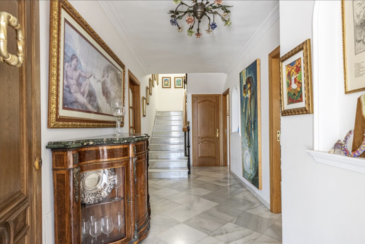 Chalet de 5 habitaciones en Marbella en venta con piscina garaje - 1.295.000 € (Ref: 8796325)