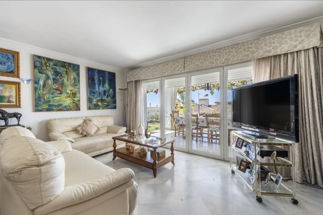5 soveværelse Villa til salg i Casco Antiguo, Marbella med swimmingpool garage - € 1.295.000 (Ref: 8796325)