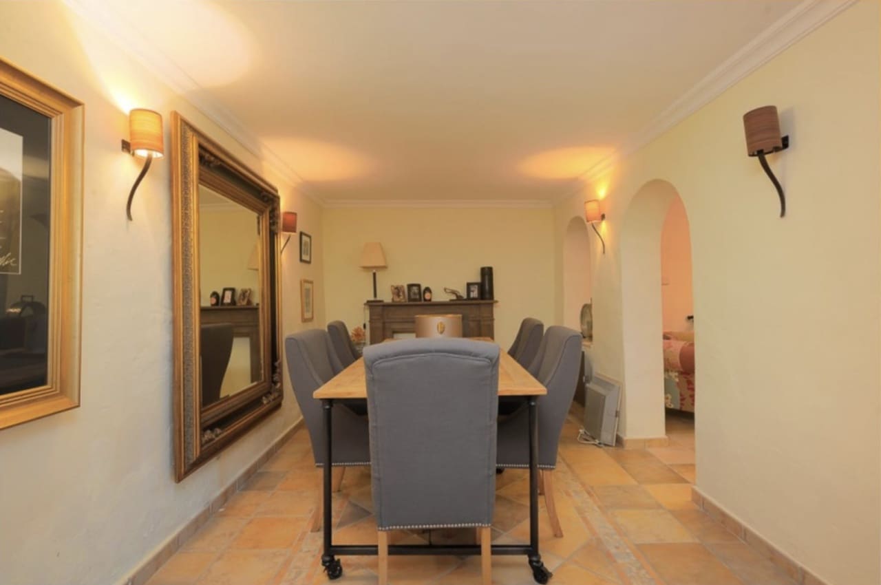 3 soveværelse Byhus til salg i Marbella - € 1.500.000 (Ref: 8796326)