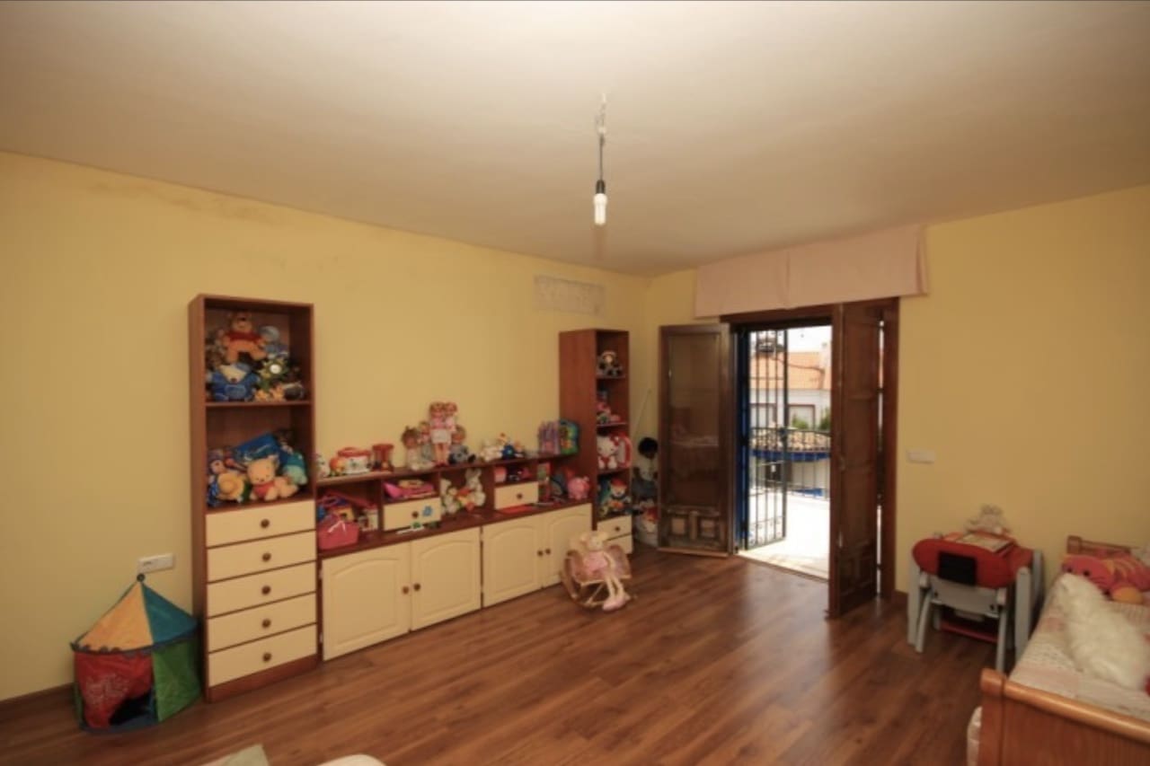 7 soveværelse Villa til salg i Marbella med swimmingpool garage - € 1.150.000 (Ref: 8796327)