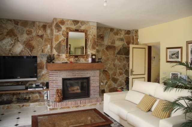 7 chambre Villa/Maison à vendre à Casco Antiguo, Marbella avec piscine garage - 1 150 000 € (Ref: 8796327)