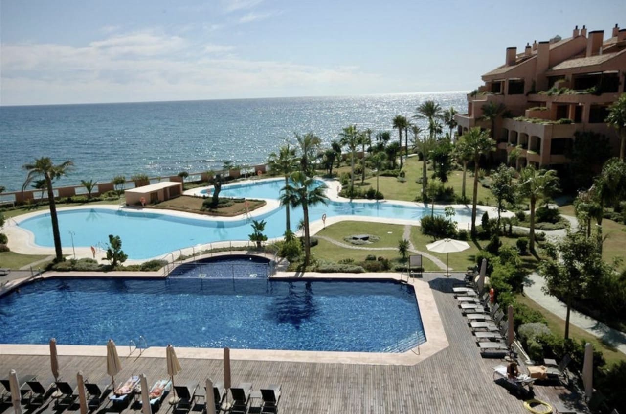 2 bedroom Apartment for sale in Puerto Banus with pool garage - € 2,800,000 (Ref: 8796328)