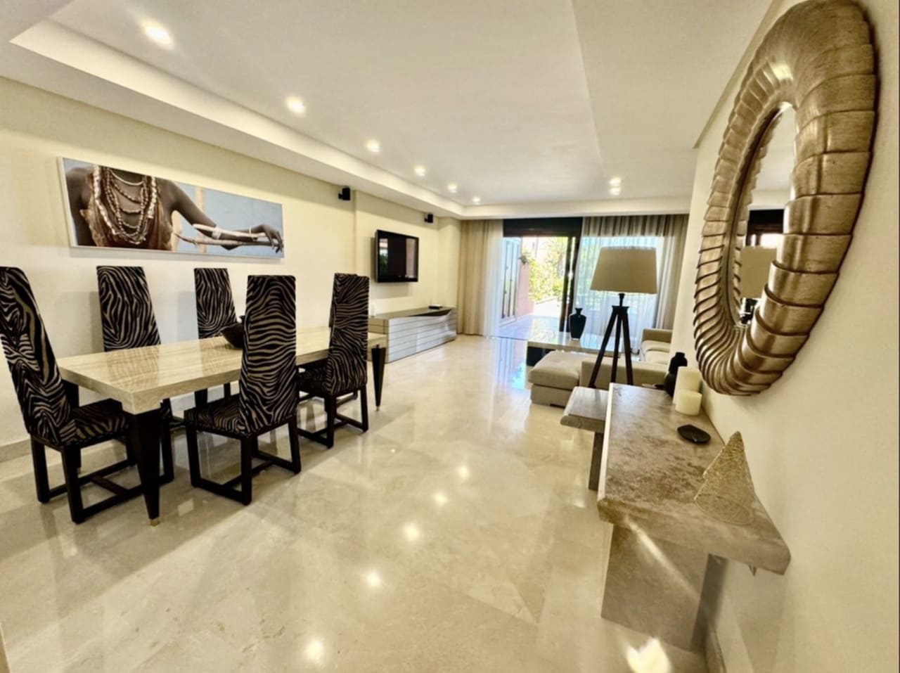 2 bedroom Apartment for sale in Puerto Banus with pool garage - € 2,800,000 (Ref: 8796328)