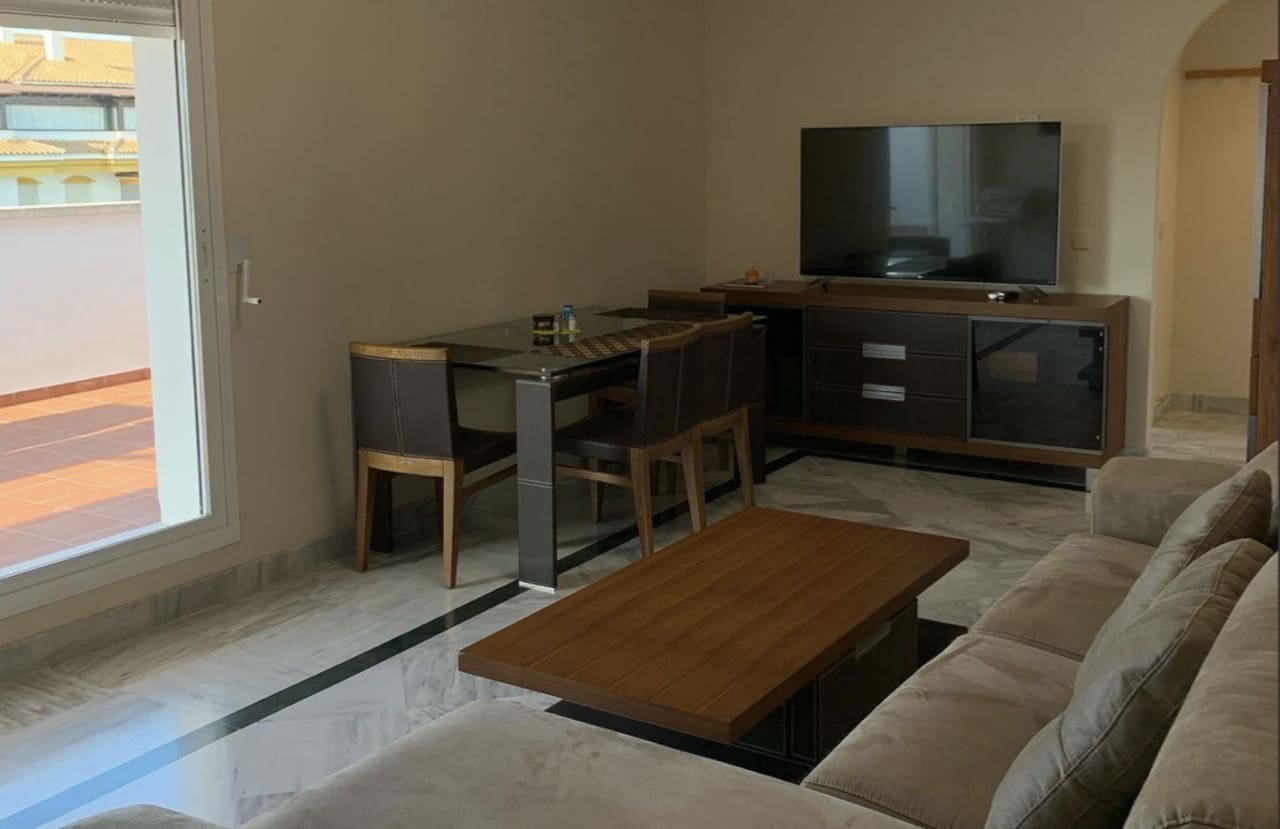 2 soveværelse Penthouse til salg i Puerto Banus med swimmingpool garage - € 530.000 (Ref: 8796330)