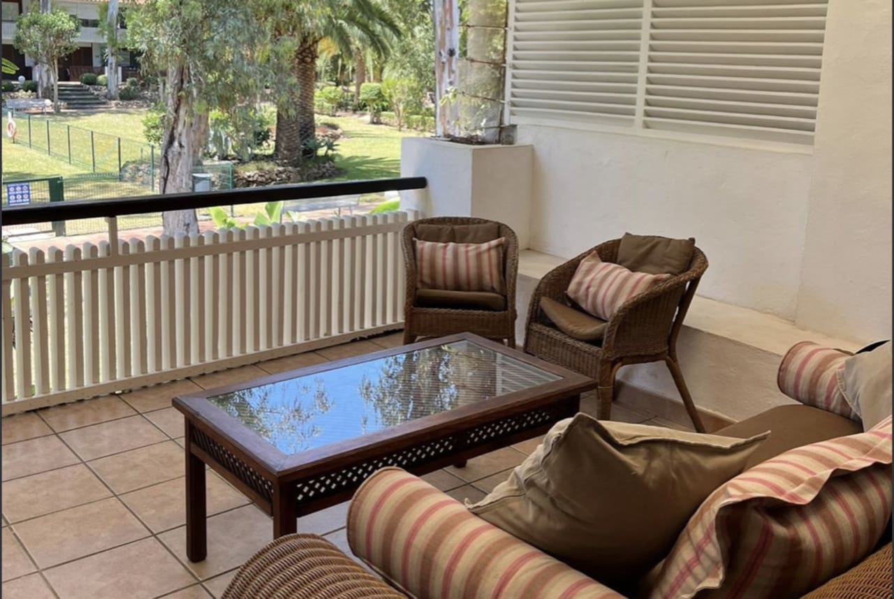 2 soveværelse Penthouse til salg i Puerto Banus med swimmingpool garage - € 475.000 (Ref: 8796331)