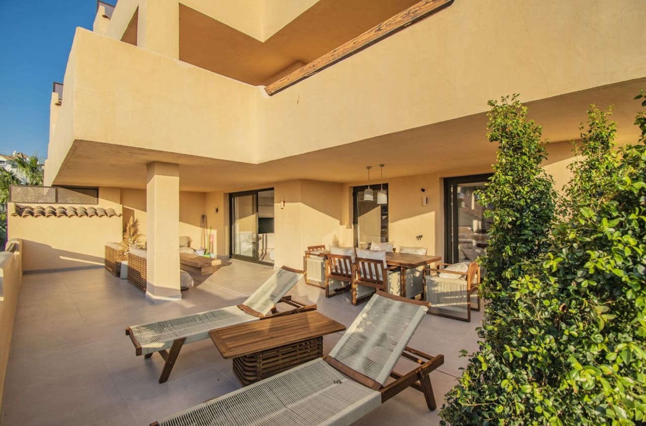 2 chambre Appartement à vendre à Benahavis avec piscine garage - 590 000 € (Ref: 8796332)