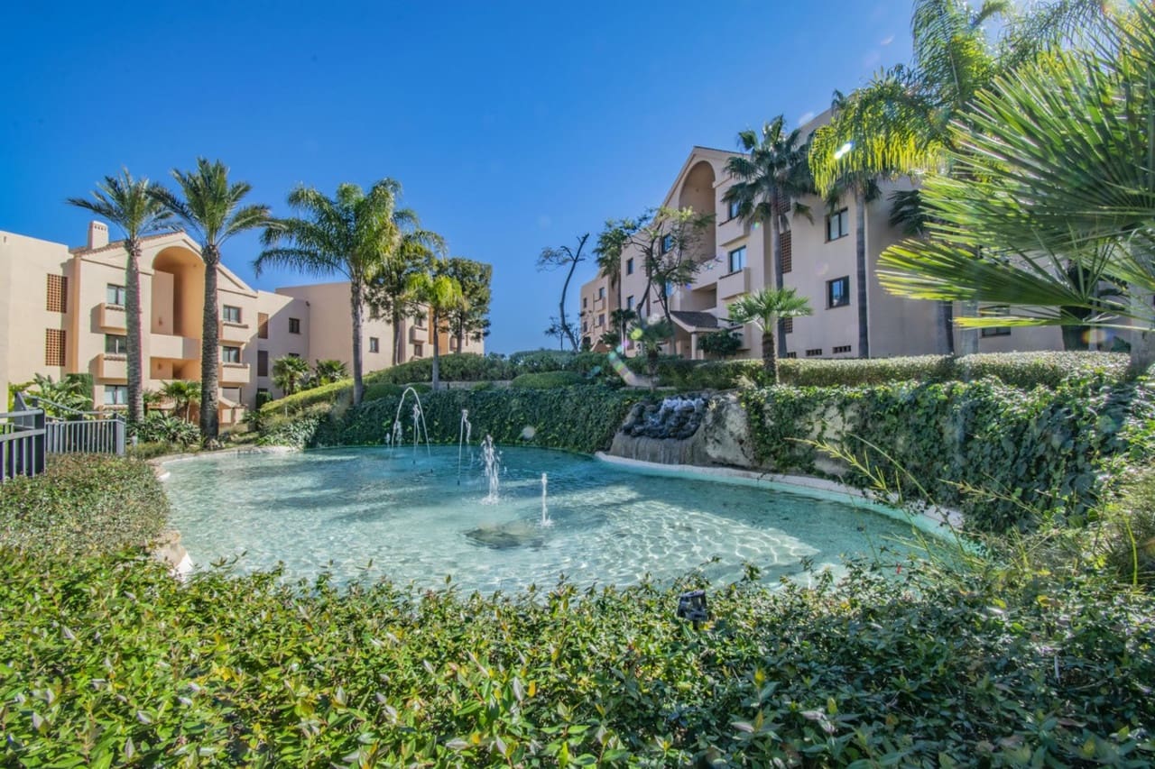 2 chambre Appartement à vendre à Benahavis avec piscine garage - 590 000 € (Ref: 8796332)