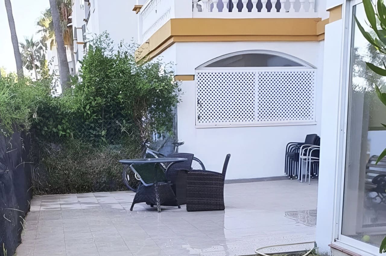 3 soverom Leilighet til salgs i Puerto Banus med svømmebasseng - € 460 000 (Ref: 8796333)