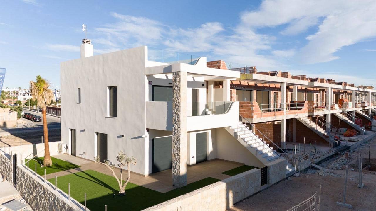 2 sovrum Villa till salu i Pilar de la Horadada med pool garage - 310 000 € (Ref: 8796590)