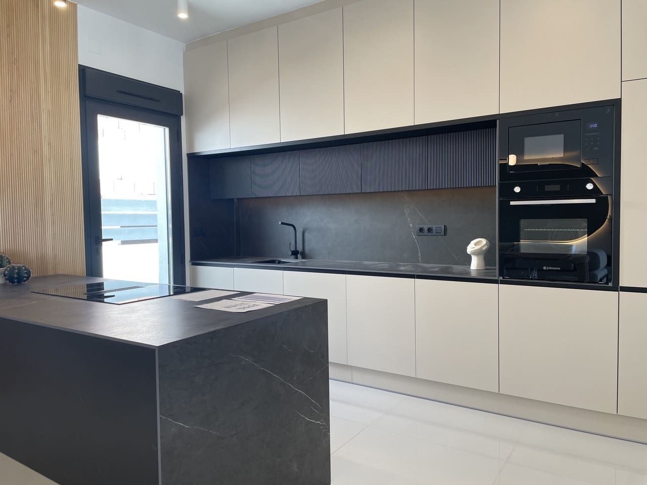 3 slaapkamer Villa te koop in San Miguel de Salinas met zwembad - € 399.900 (Ref: 8800025)